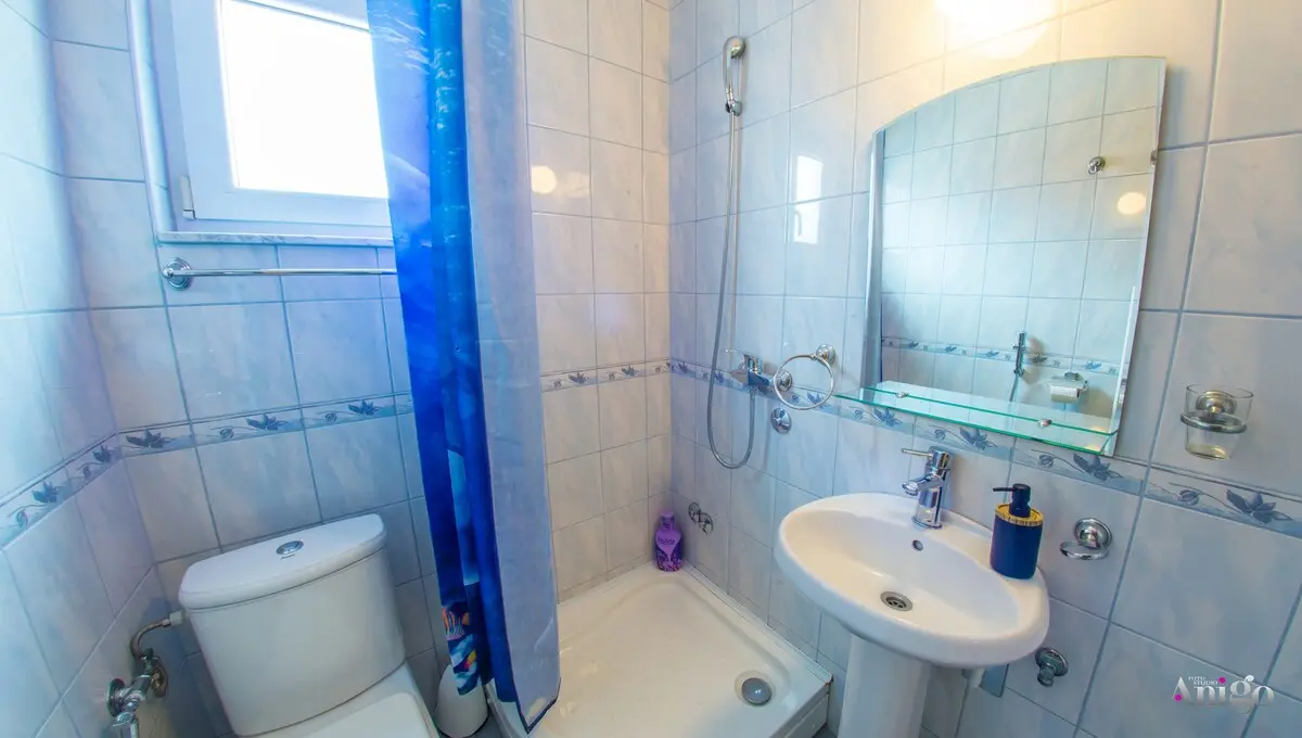 Apartment Ado
