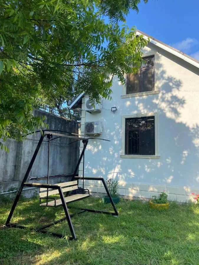 Praqa House