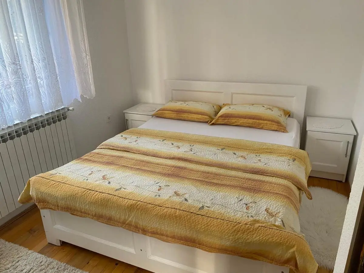 Lav Apartments