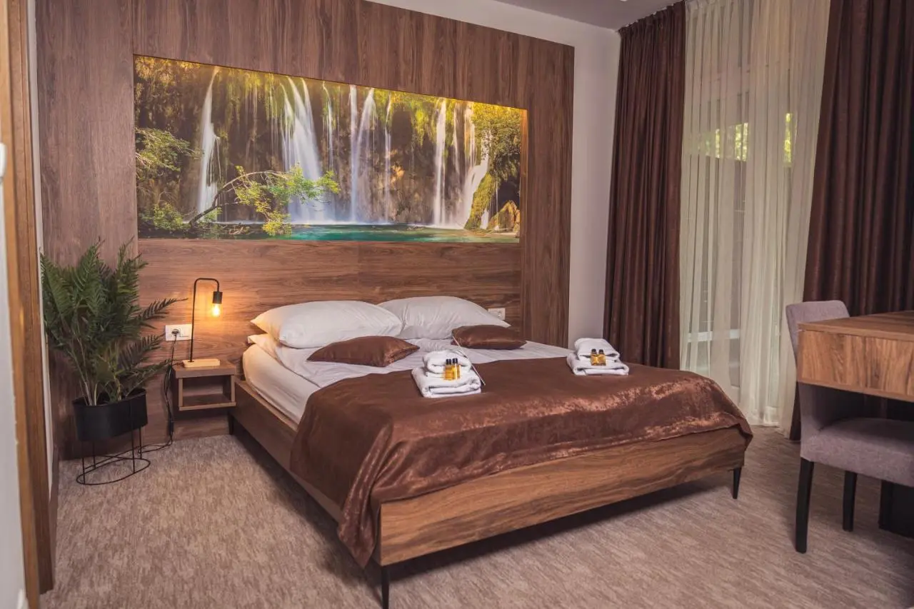 Hotel Tazz - River Front Oasis Collection