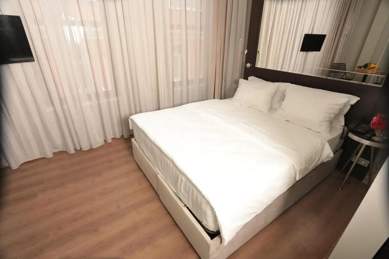 Ferman Pera Hotel
