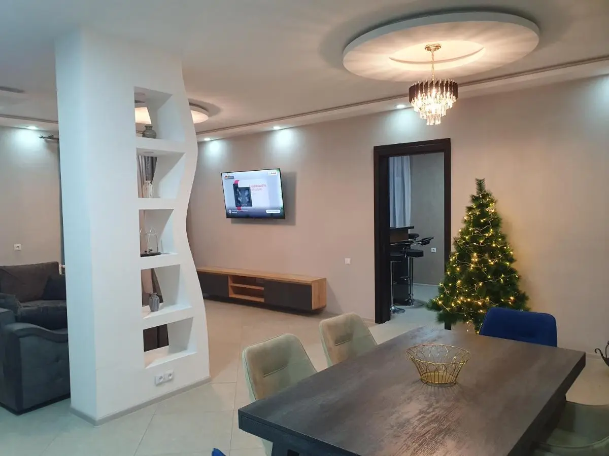 Gesh House
