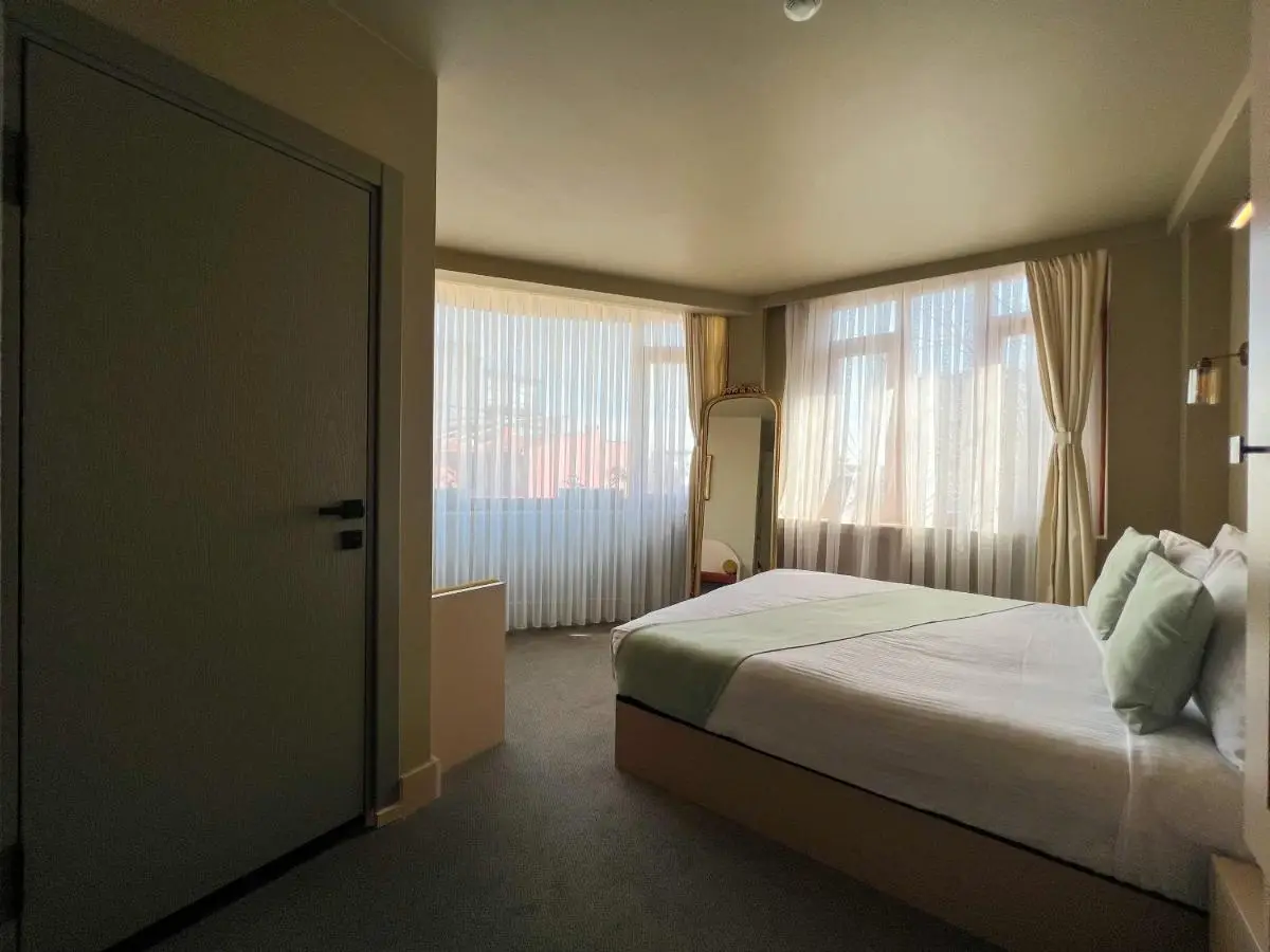 By Kinyas Hotel