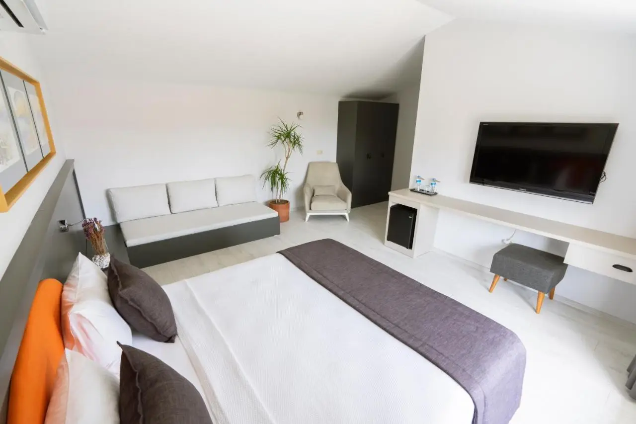 WEST HOUSE EXCLUSIVE HOTEL