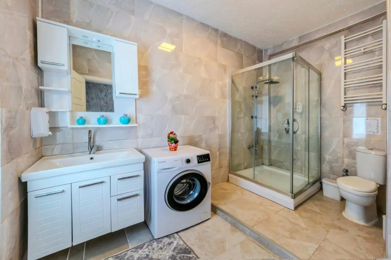Palas Apartments