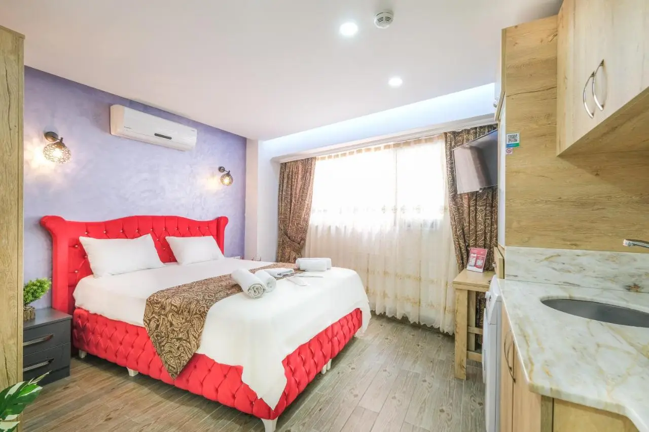 Loren Hotel&Suites