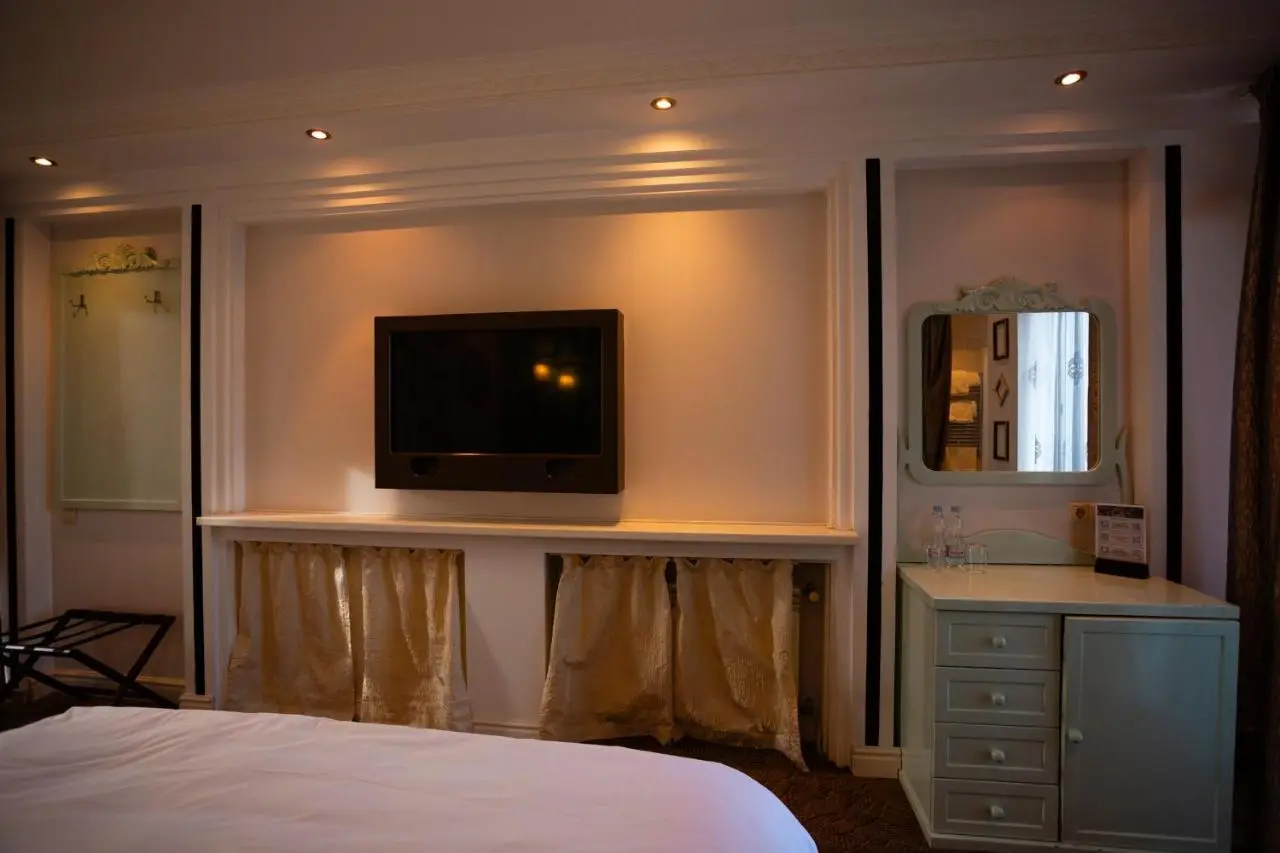 Piazza Boutique Hotel