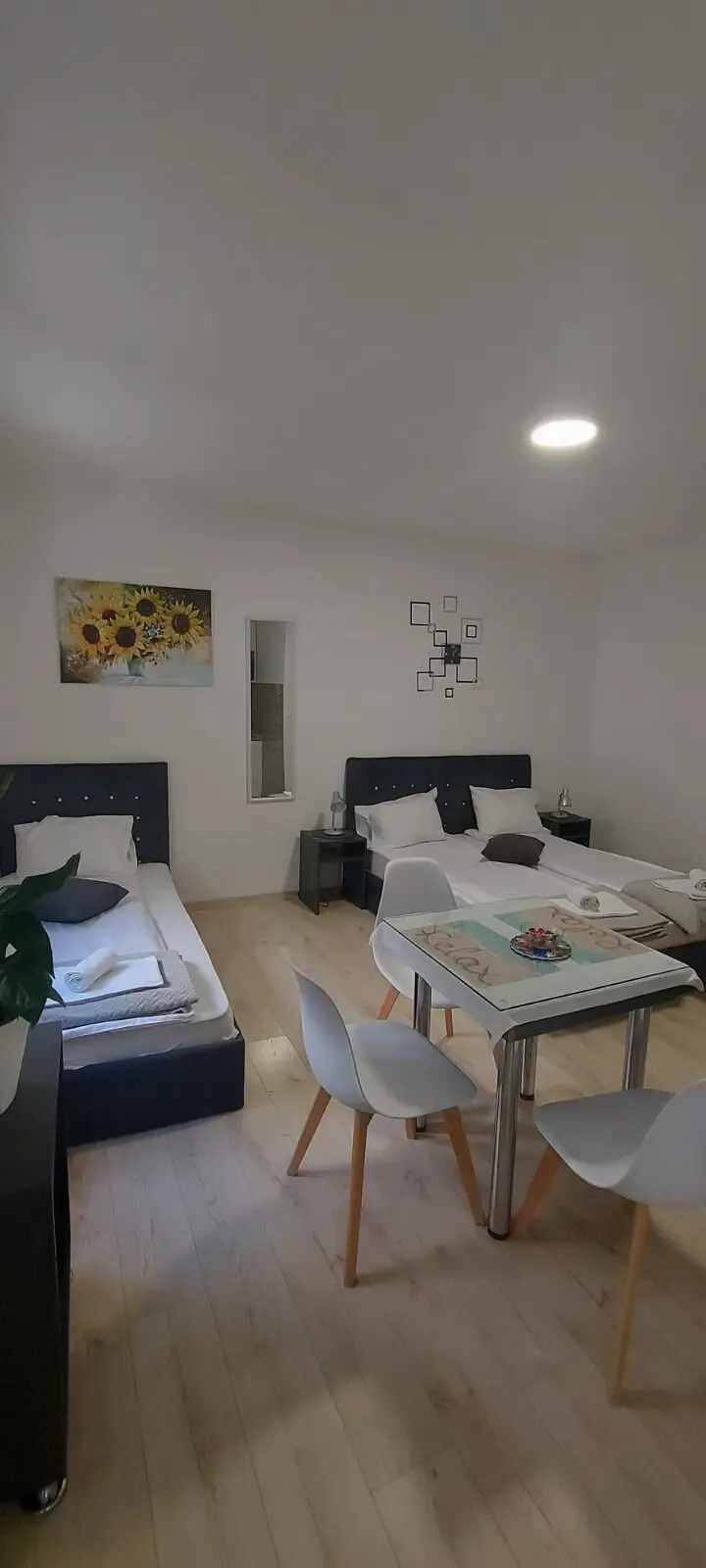 Naar 1 - cozy APT+ FREE PARKING