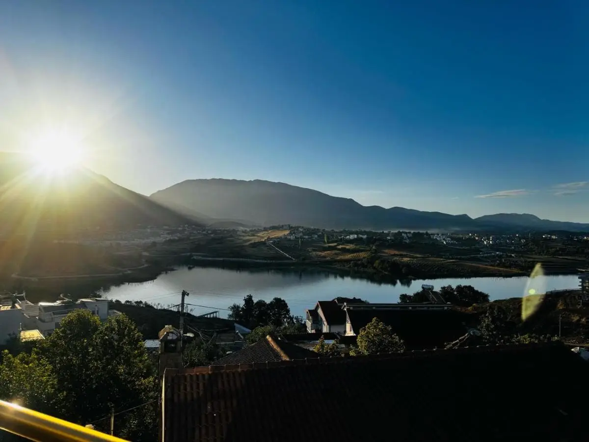 Murati Lake View Hotel