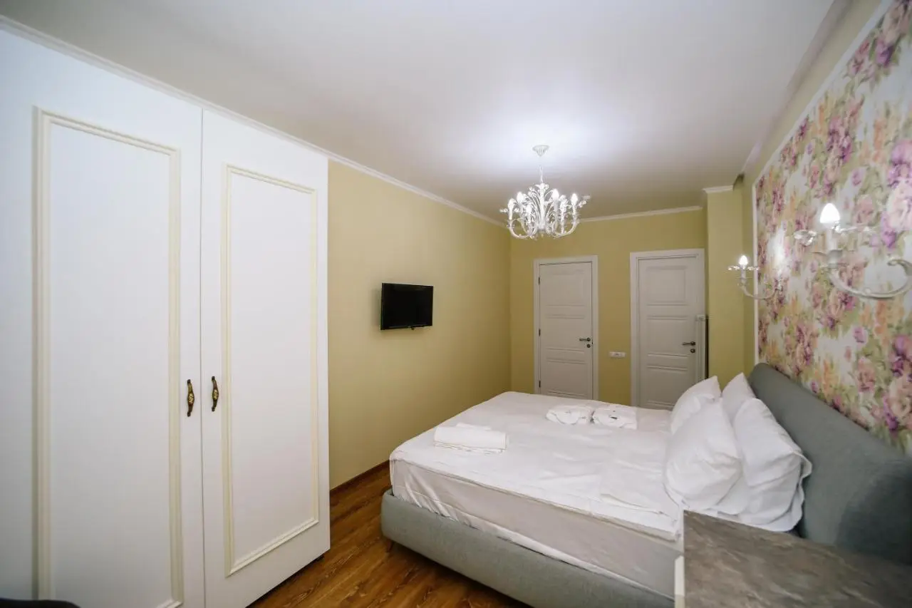 Rose Hotel Vake