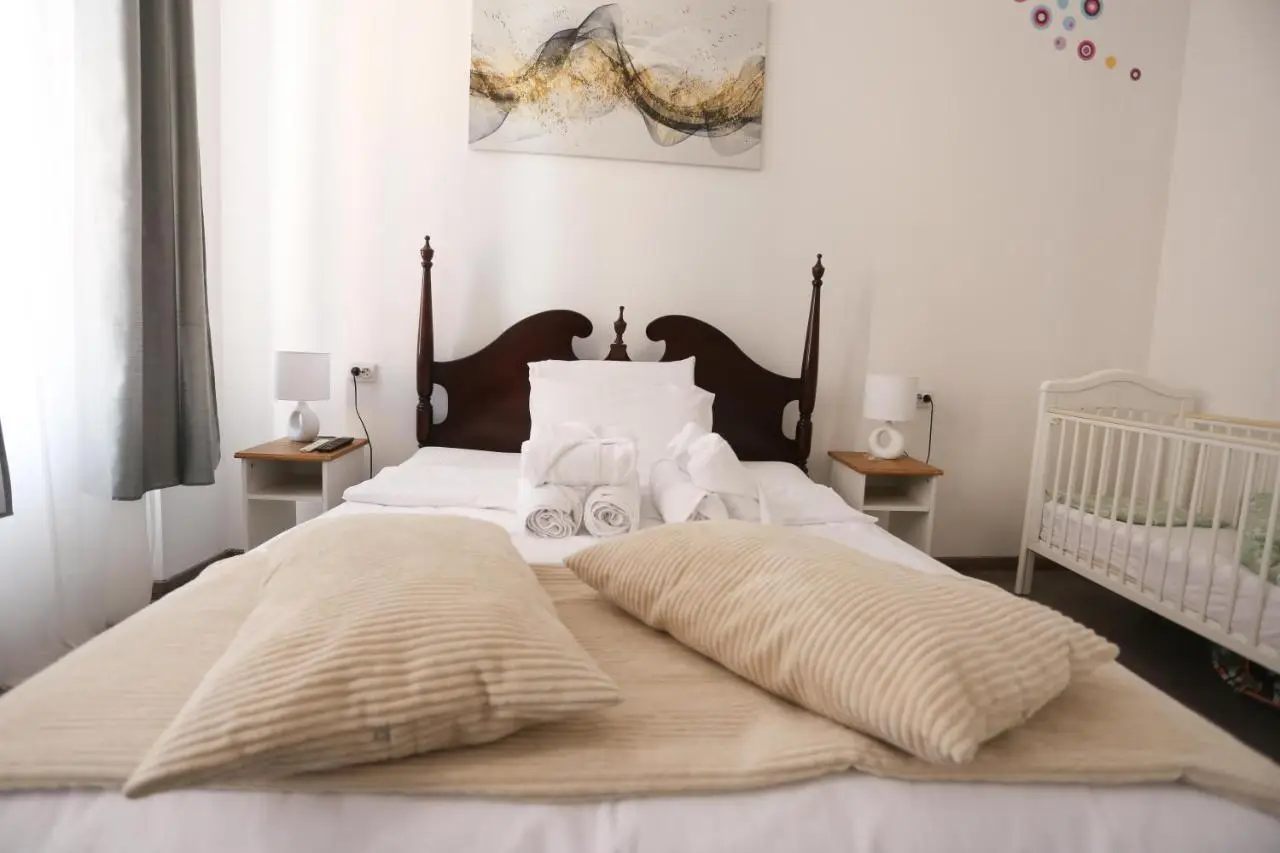 Main Street Retreat Apartment with Free Parking