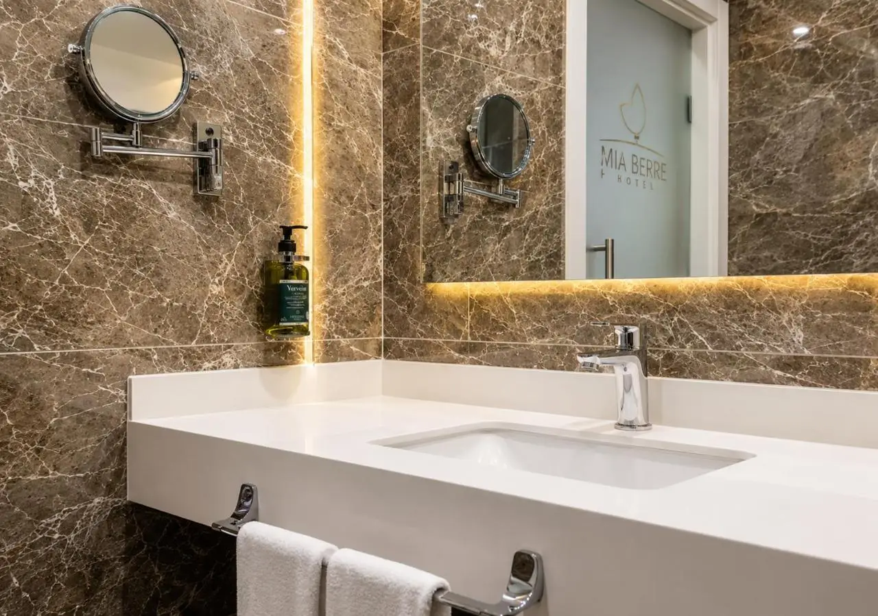 Mia Berre Hotels