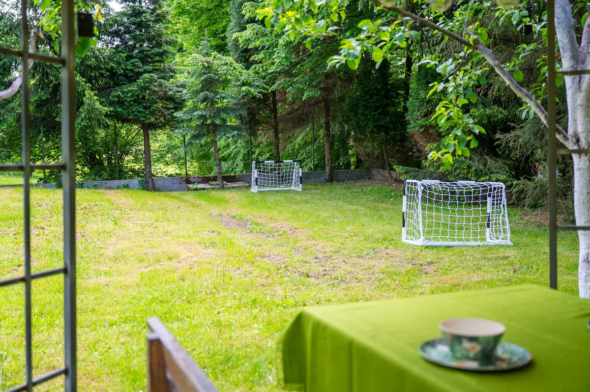 6BDR Holiday Nest - Green Aris