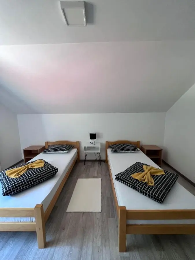 Oaza mira - Apartment with Lake View & Private Pool