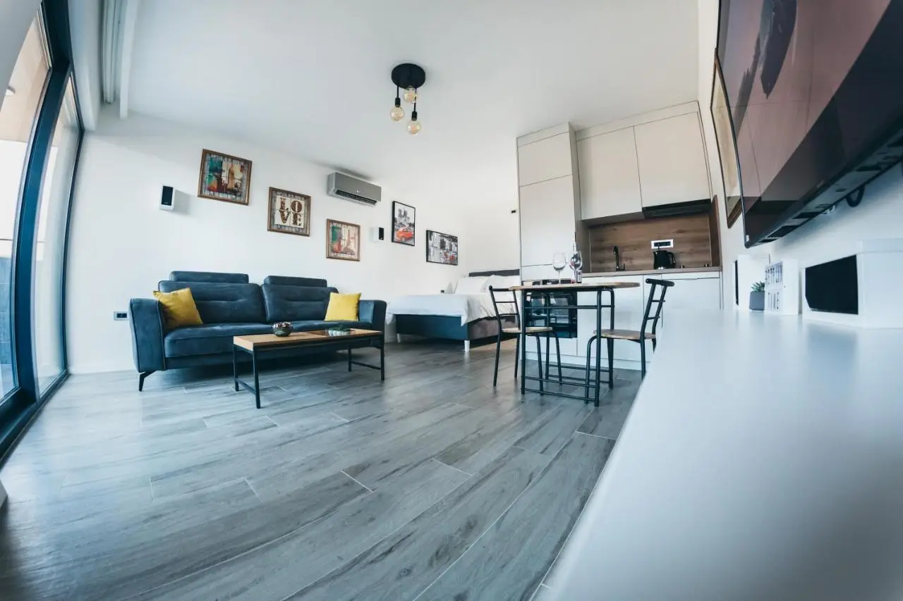 HelloSky Apartment