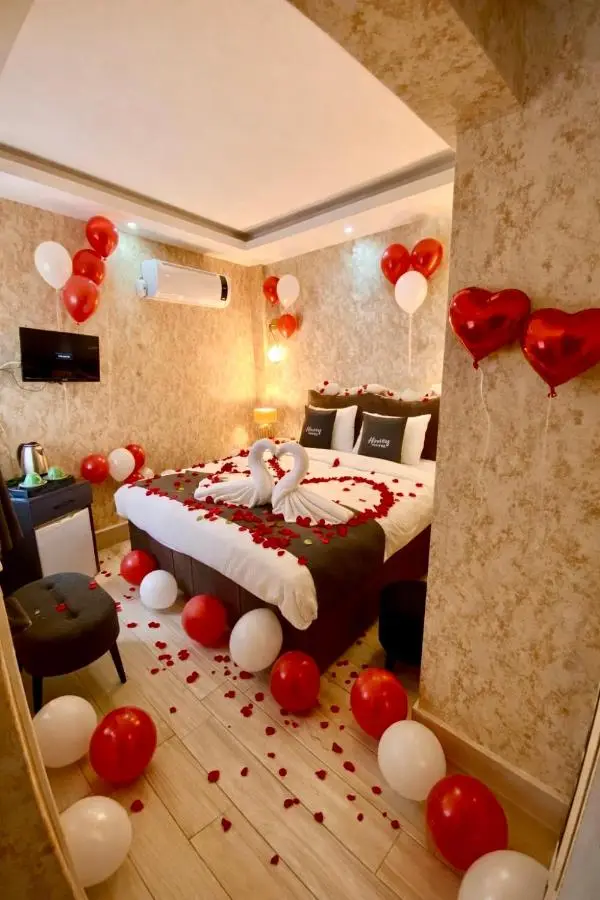Honey Hotel