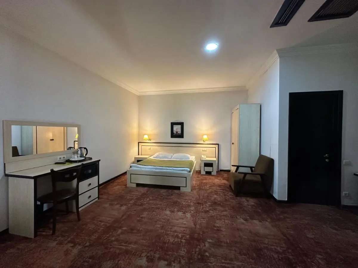 Hotel Cash