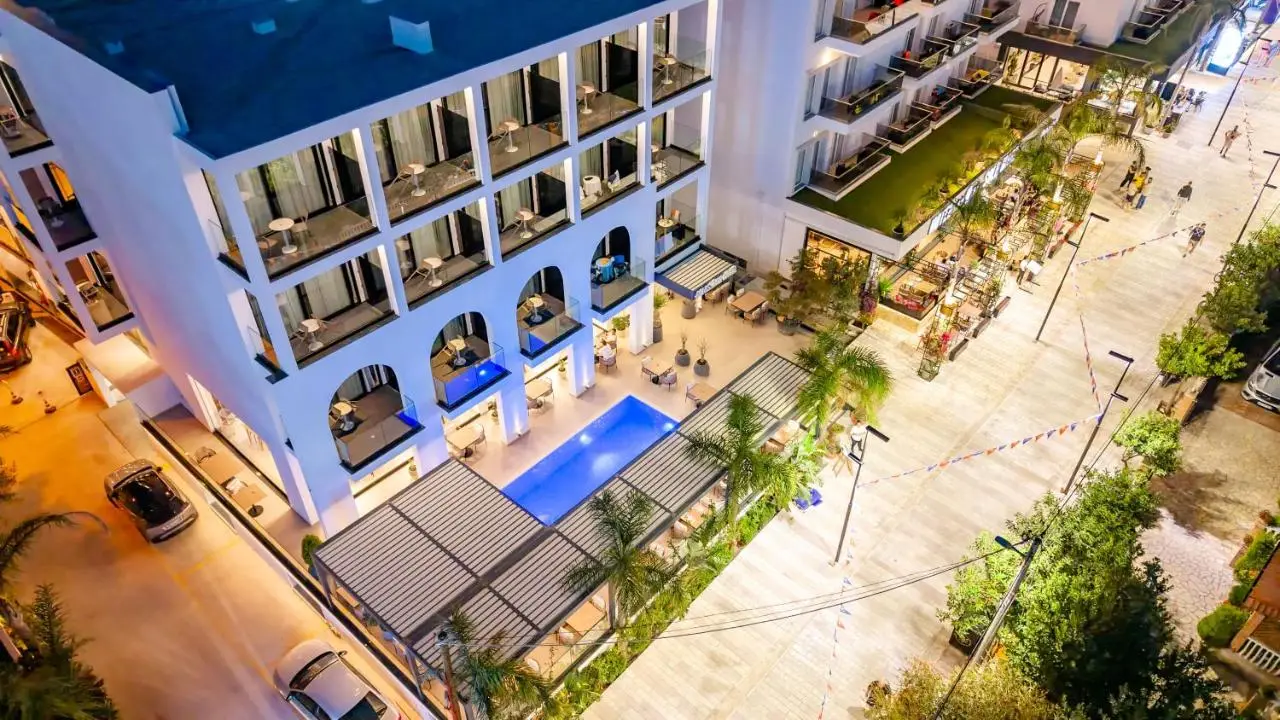 Colosseum Hotel