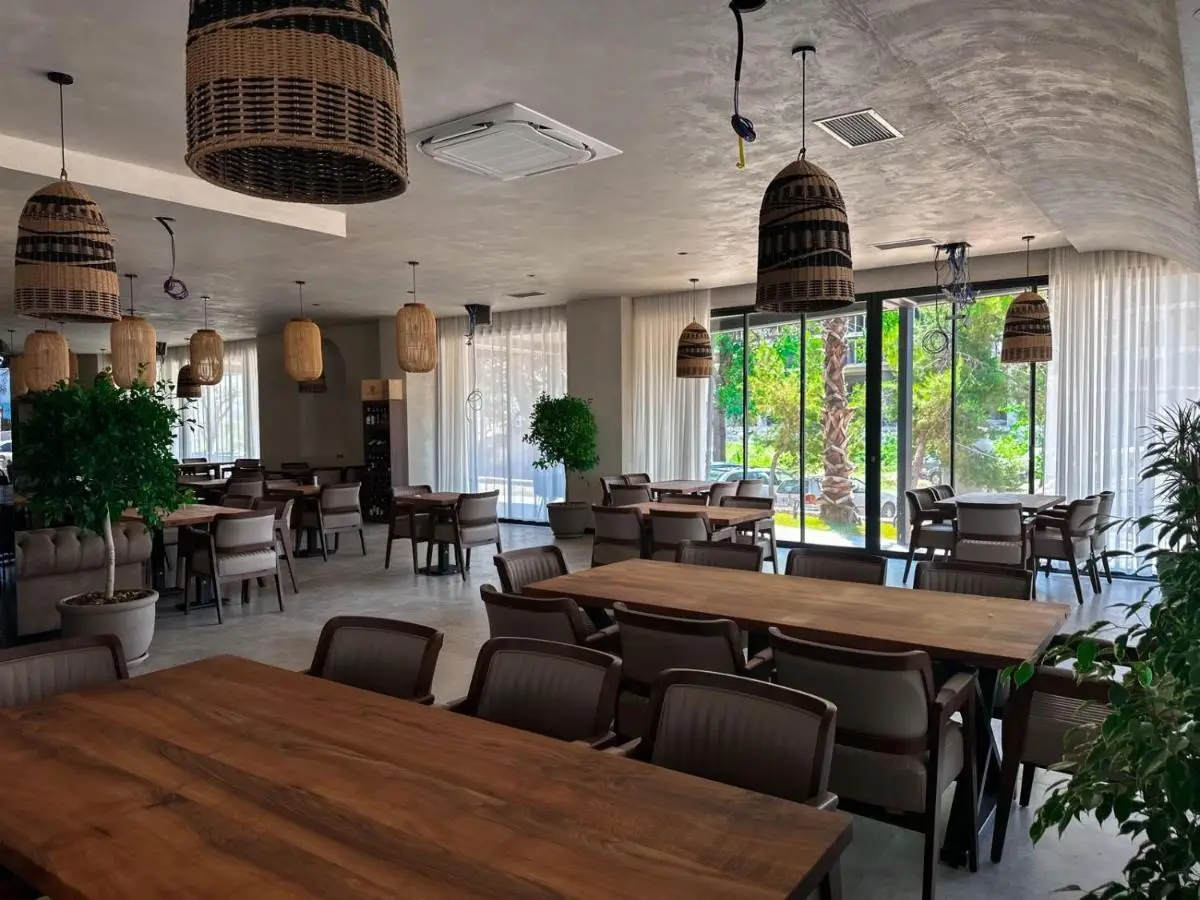 Frojd Kune Resort & Beach Hotel