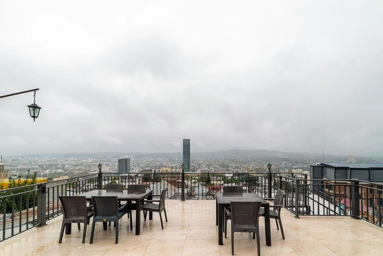 LUXURY APARTMENT IN OLD TBILISI WITH TERRACe