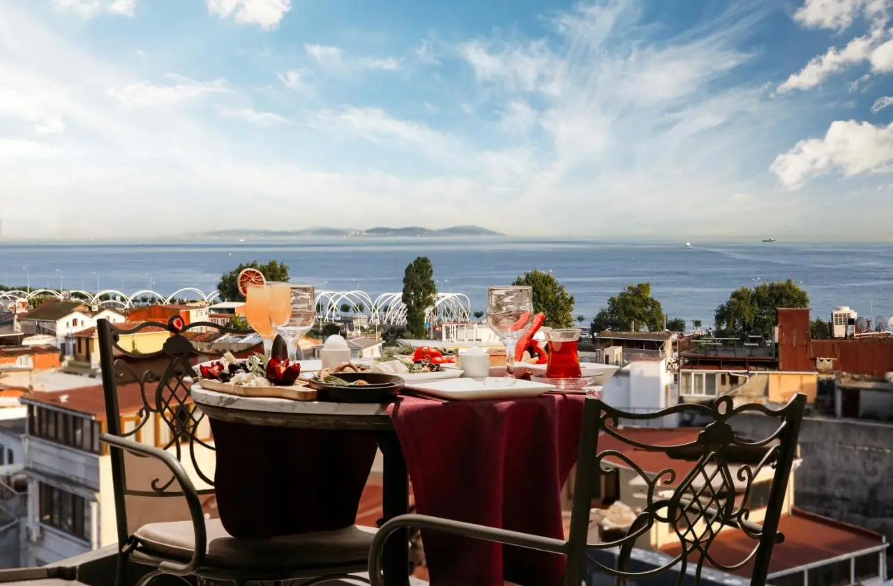 Skalion Hotel