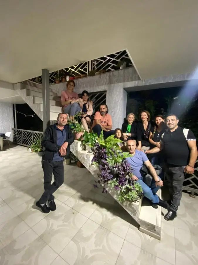 ART HOUSE 33