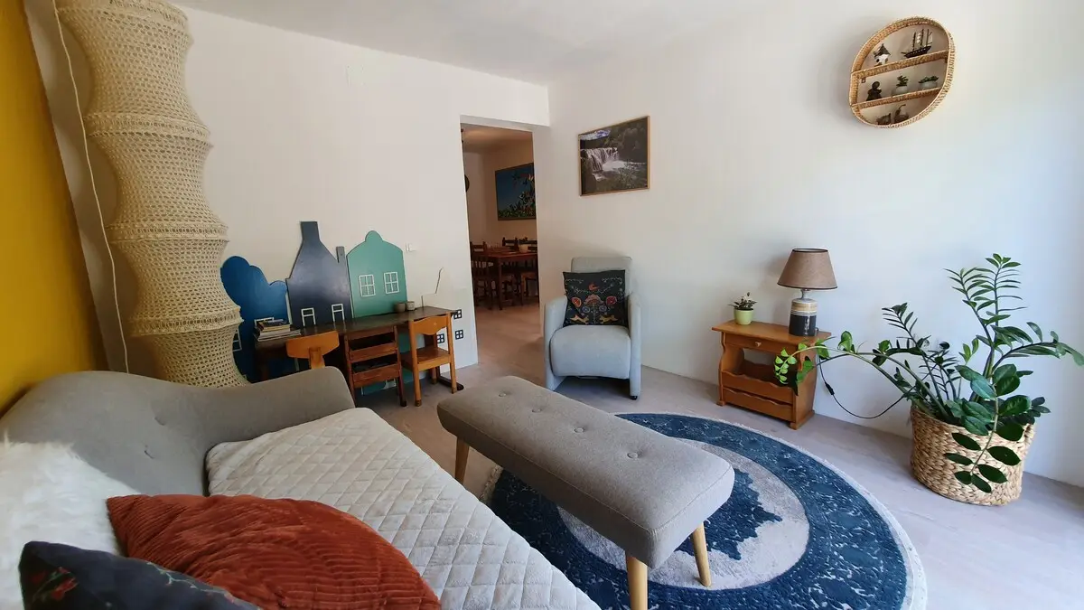 Lovely 2 bedroom apartment next to river Una!