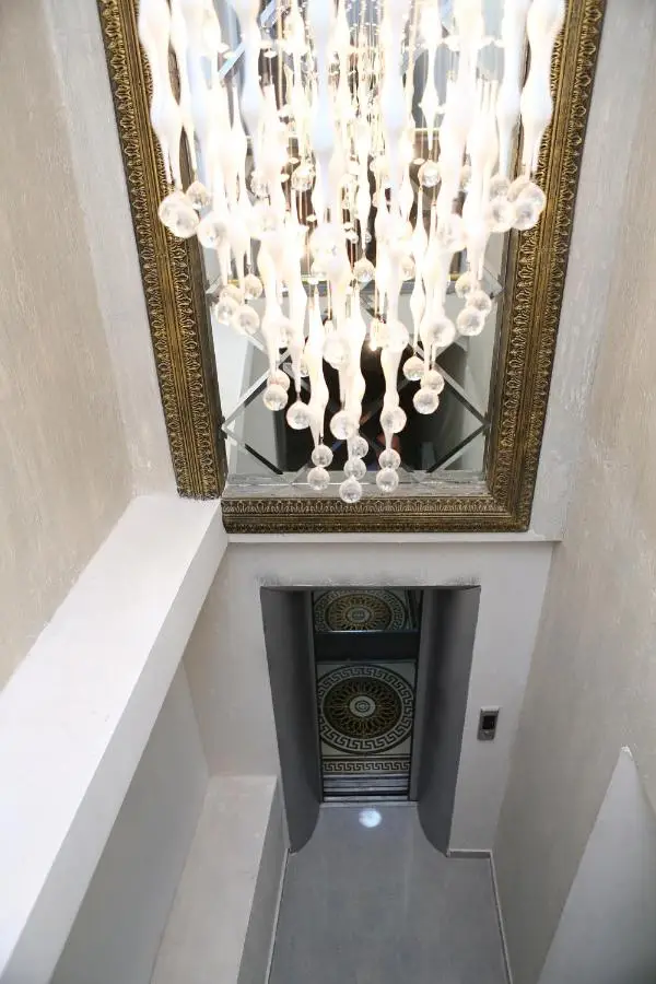 Discovery Hotel
