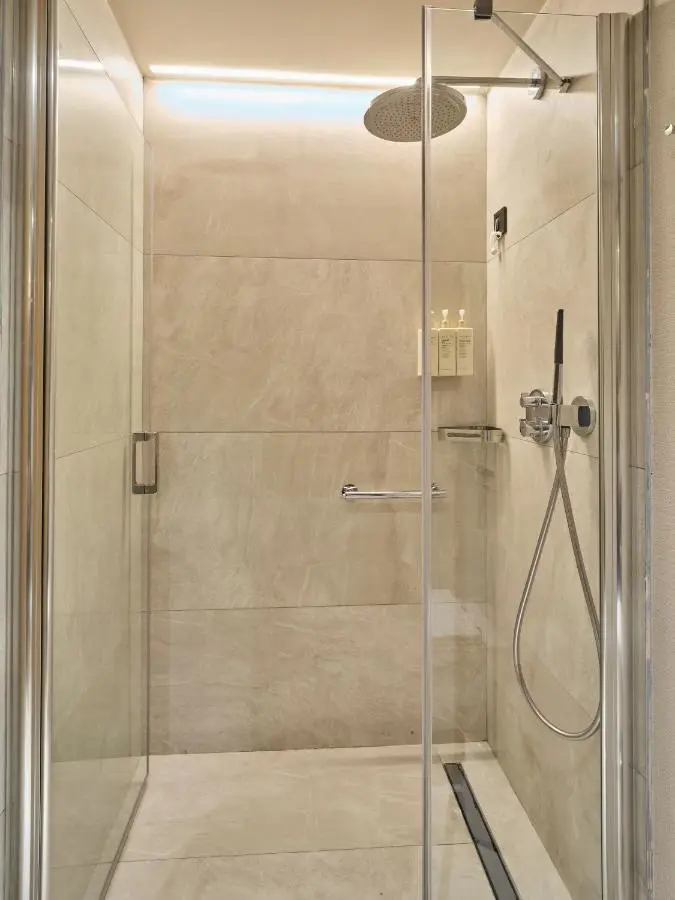 Four-G Hotel Premium