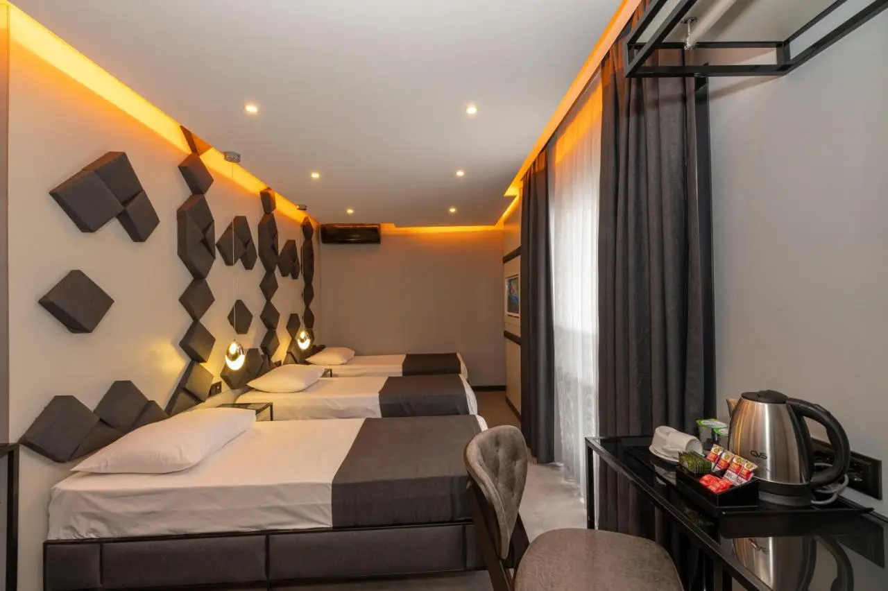 White Palace Hotel