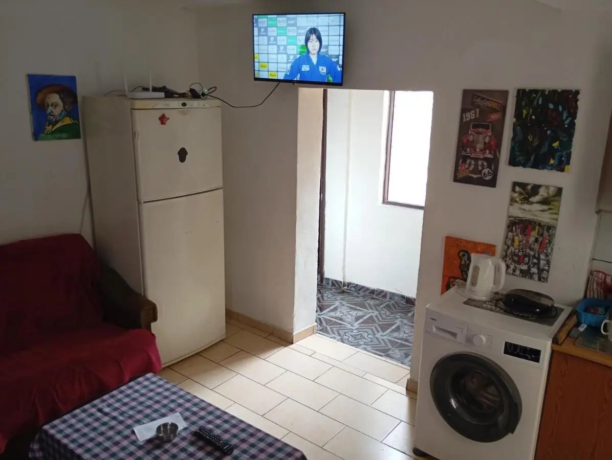 Private Flat In House 17