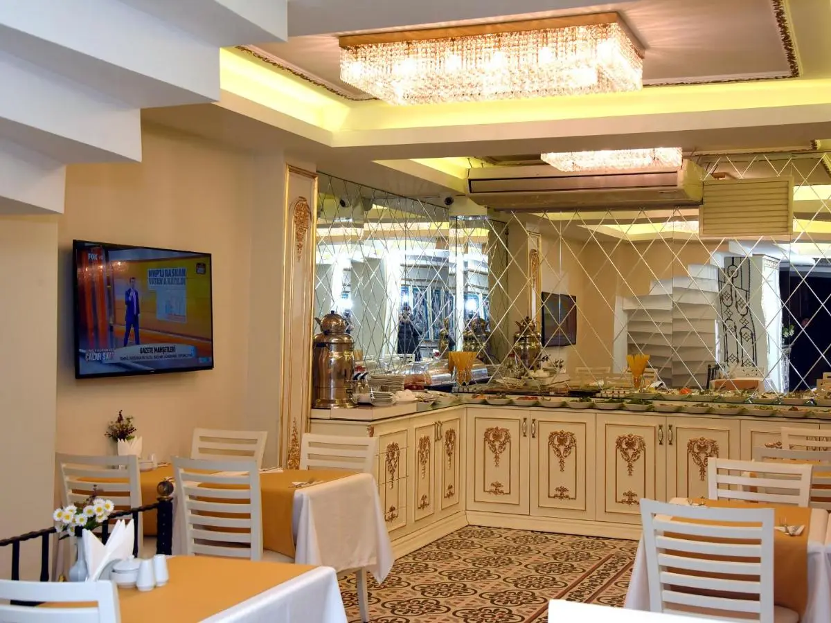 Best Town Hotel