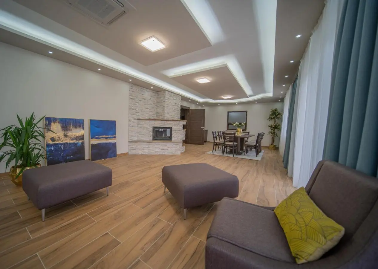 Al Hayat Apartments