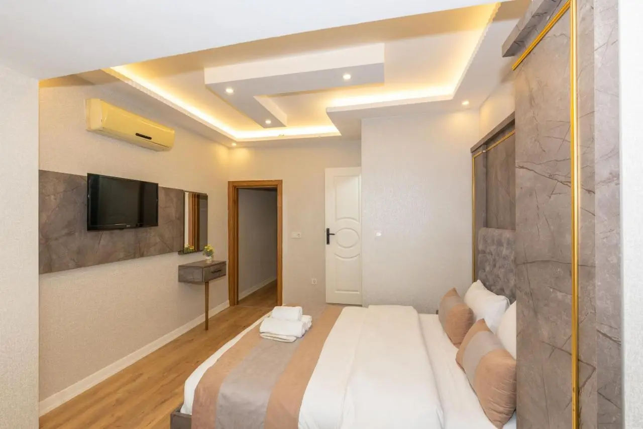 BiRAND SUiT HOTEL