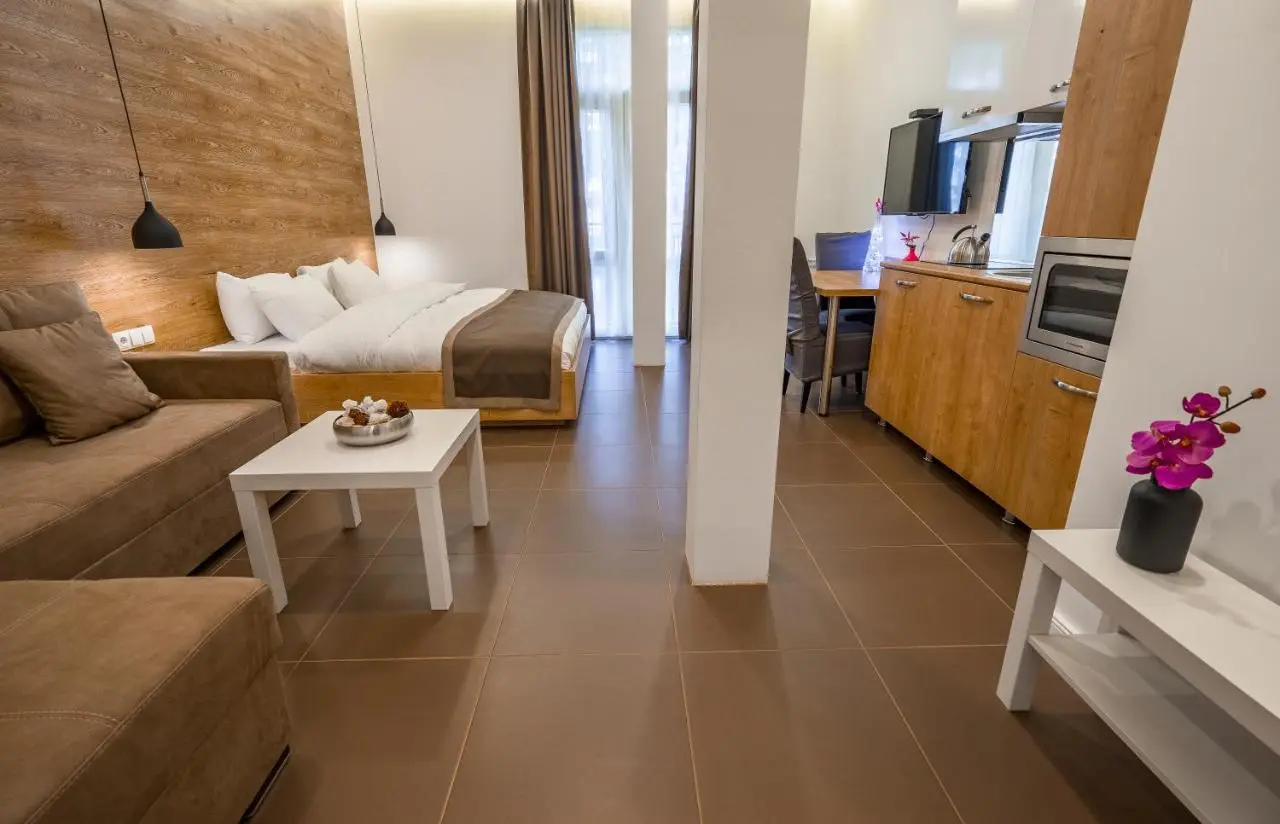 Luxury Apartments on Central Avenue