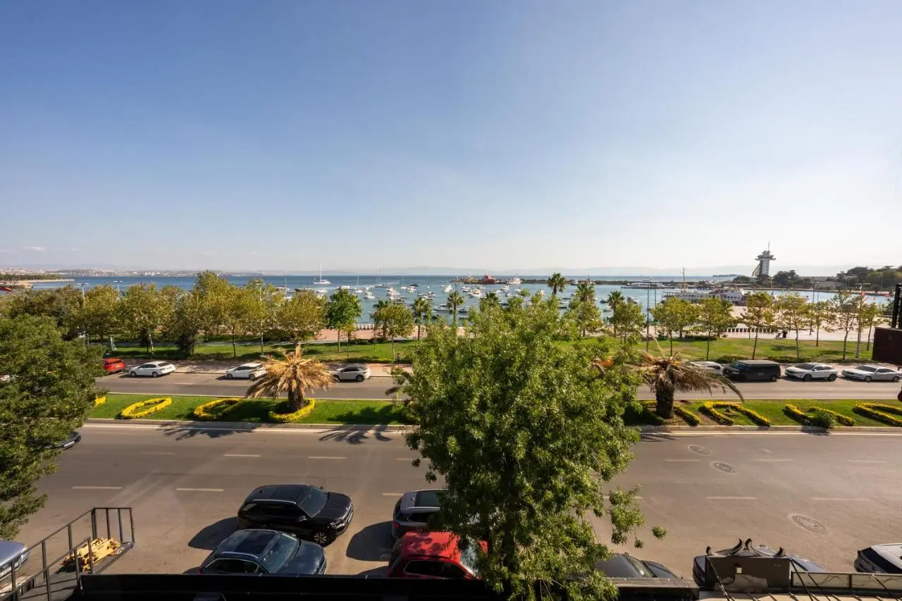 Premier Lounge Hotel