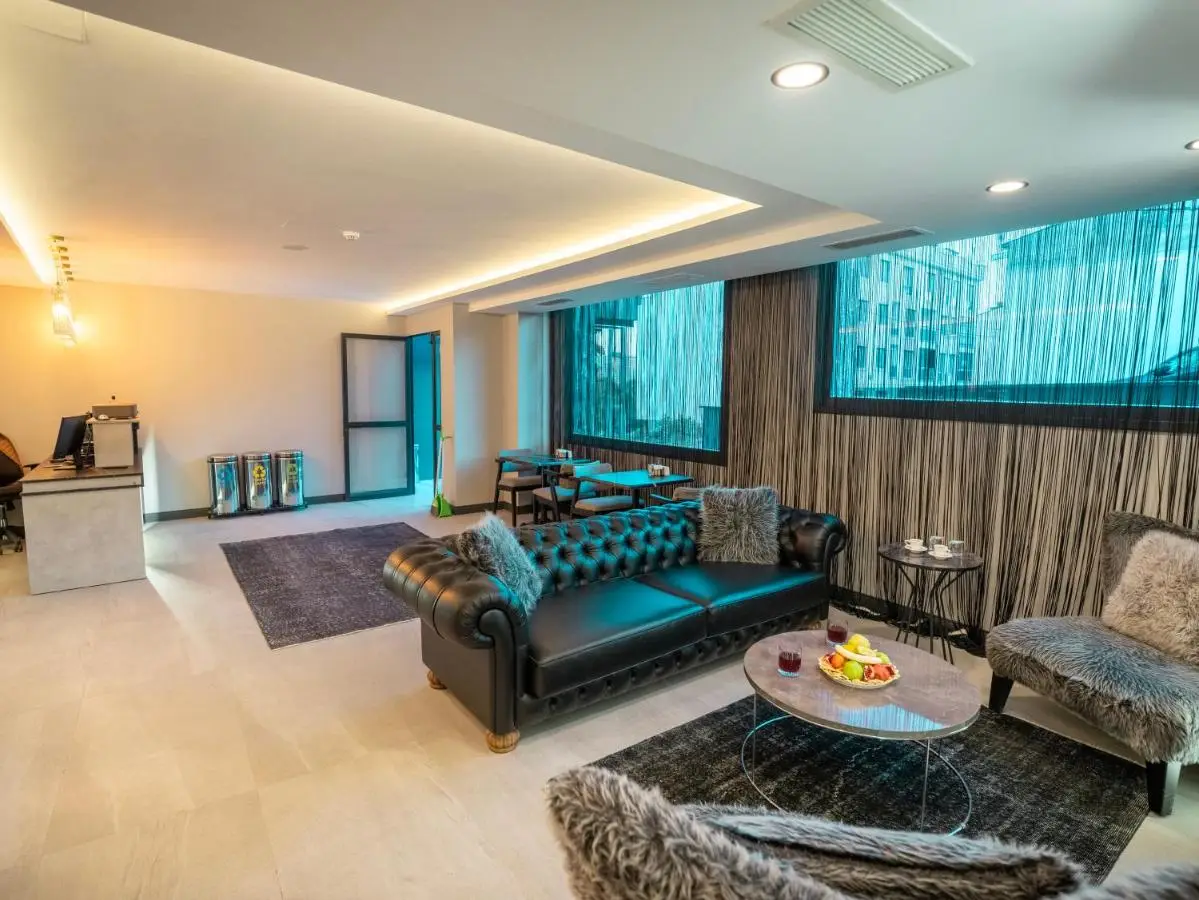 Modernlux Hotel