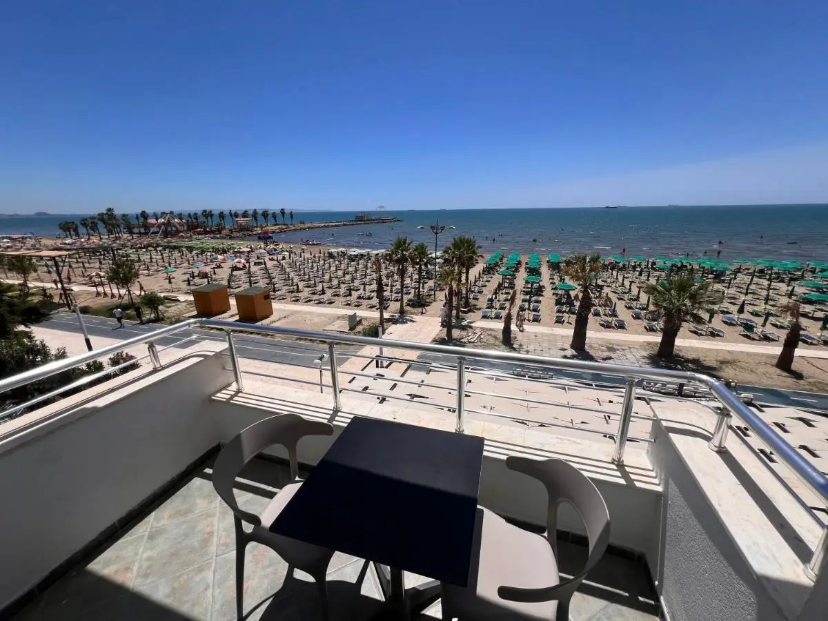 Wave Beachfront Apartments
