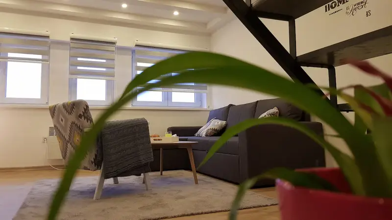 Charming rooftop apartment, EXCELLENT LOCATION