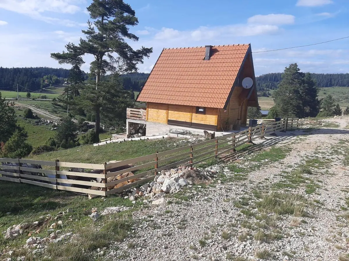Ljeljen koliba
