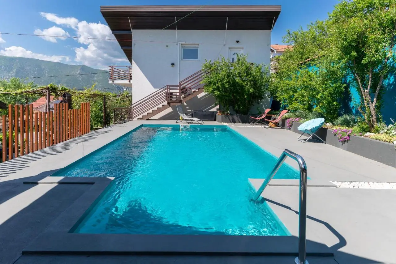 Pure Sky Apartments - with pool