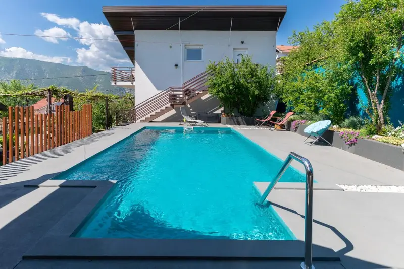Pure Sky Apartments - with pool