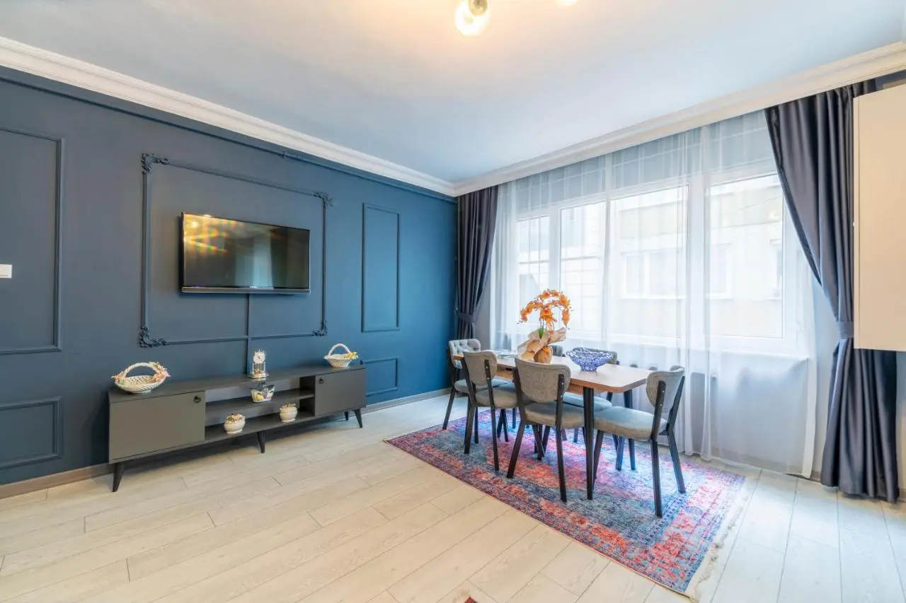 Hexa Suites Hotel