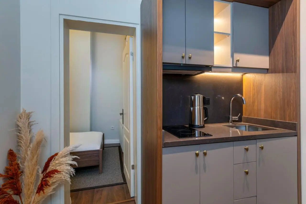 CLK Suites Hotel