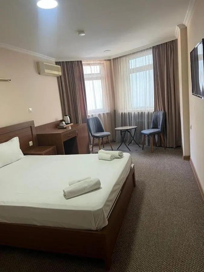 HOTEL L - Bakuri