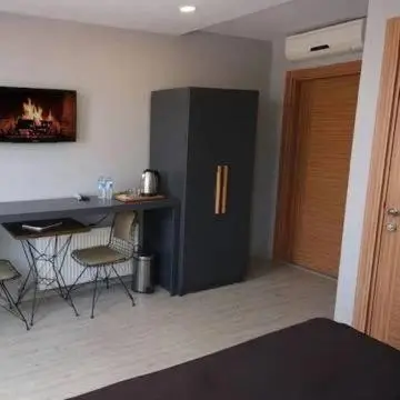 Ore Pera Suites