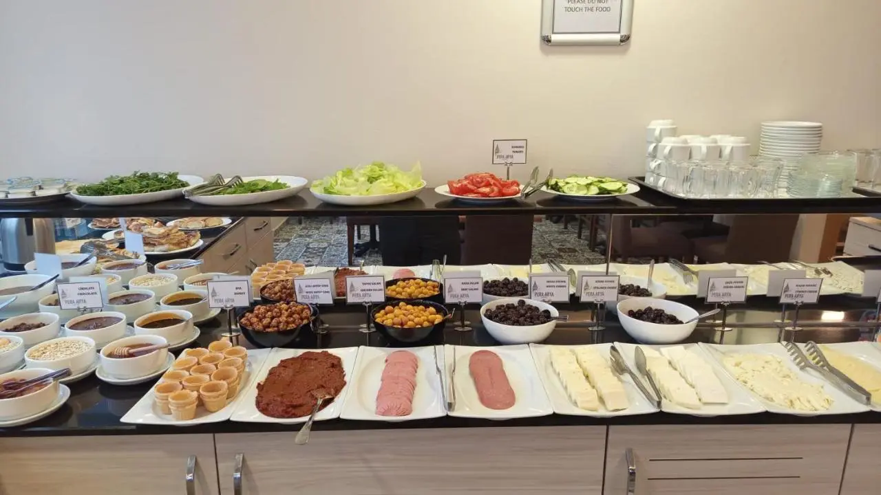 Pera Arya Hotel