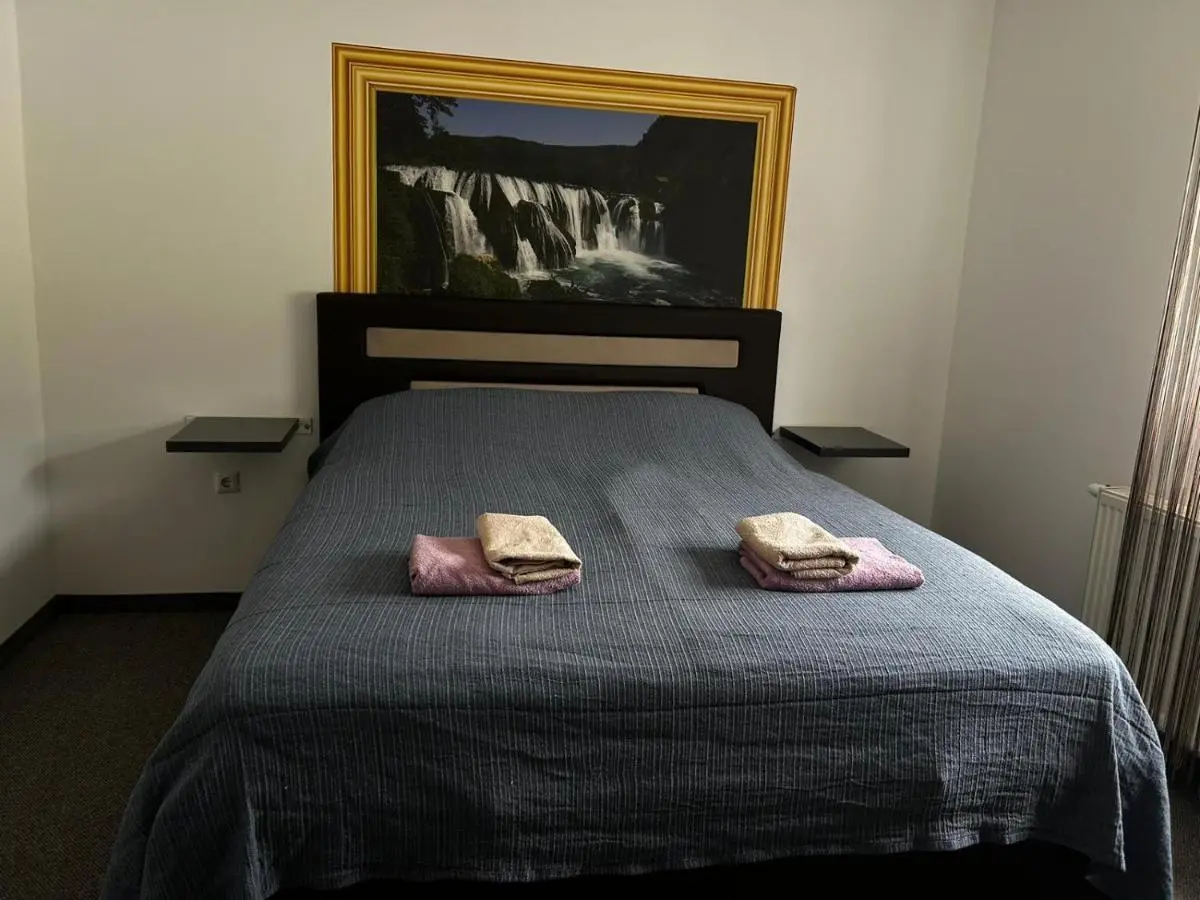Motel Medium