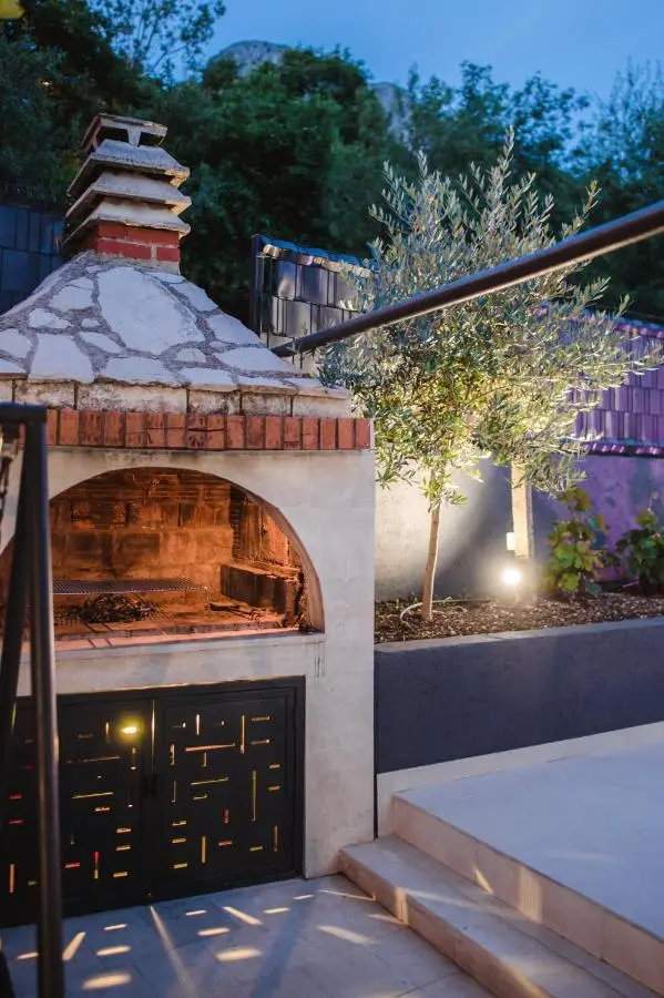Villa View Mostar with Heated Pool & Jacuzzi