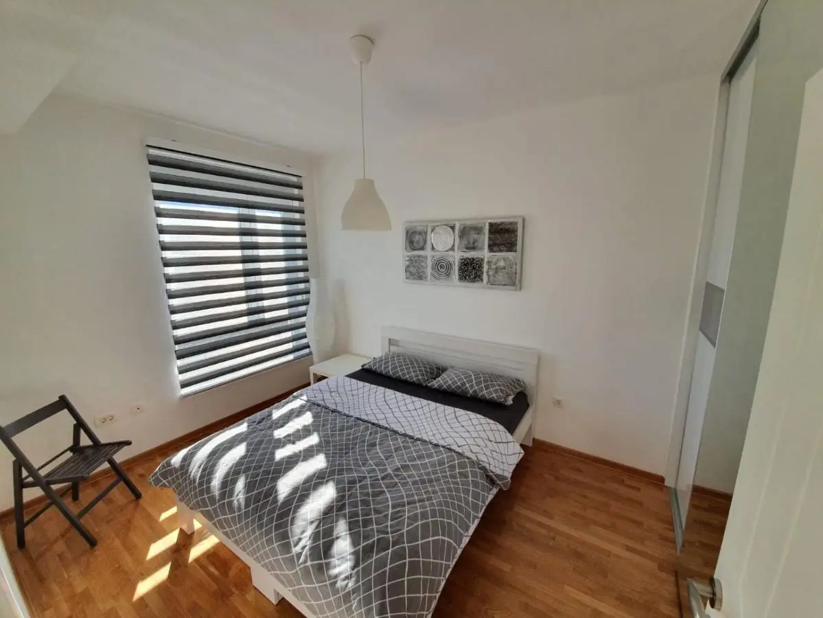 Sunny home in Mostar with a garage!